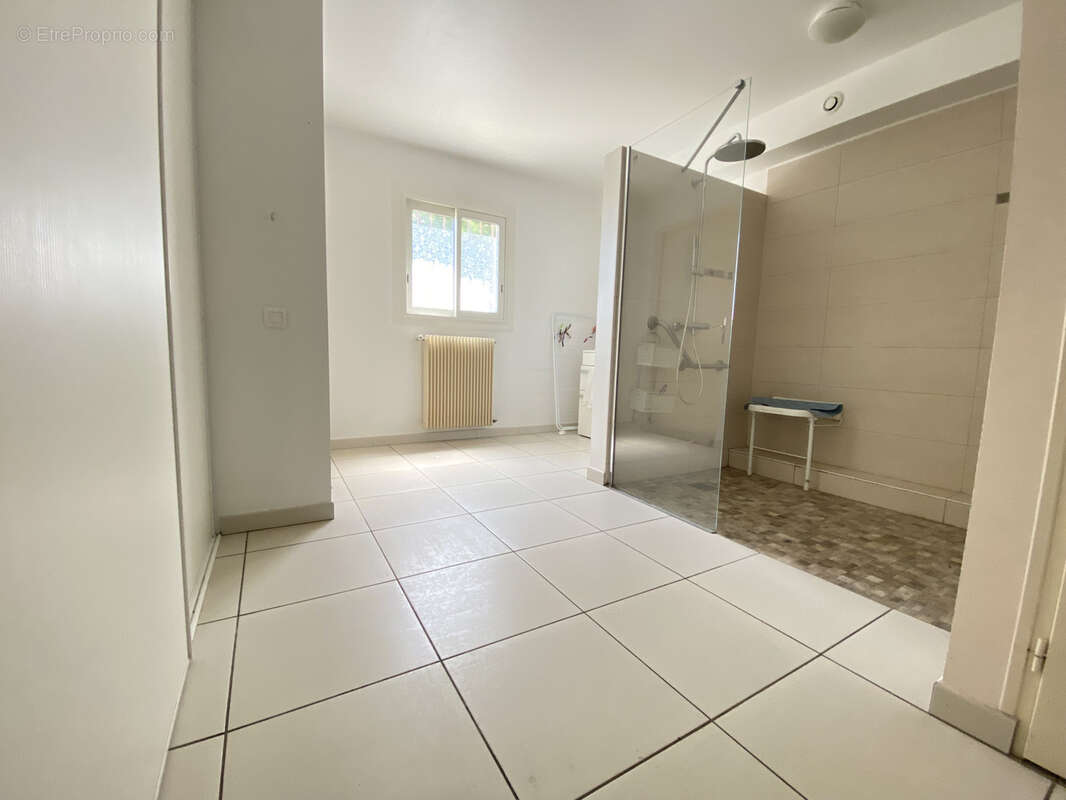 Maison à SOLLIES-VILLE