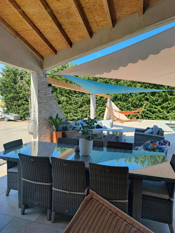 Maison à PERNES-LES-FONTAINES