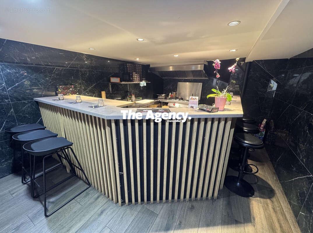 Autre à MARSEILLE-6E