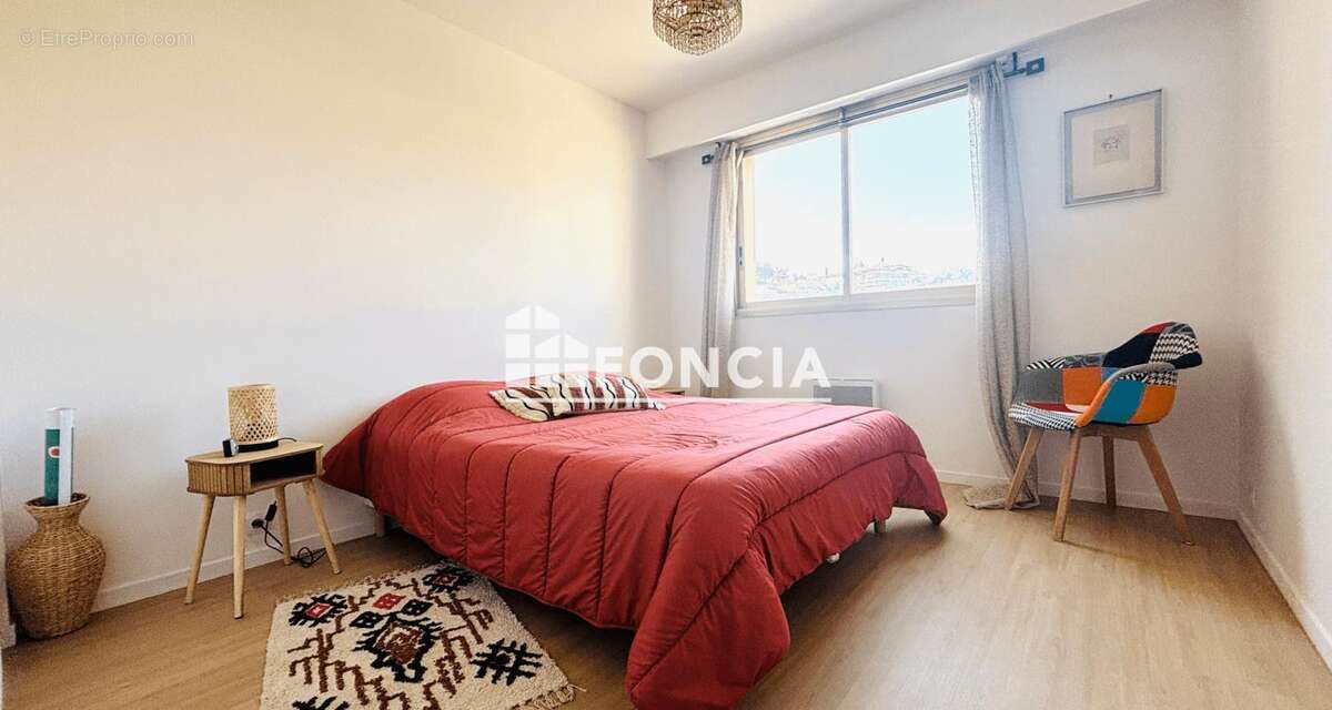 Saint laurent du var - Bas plateaux fleuris 2 P 63 m2 - Stationnement privatif + Cave - photo 4
