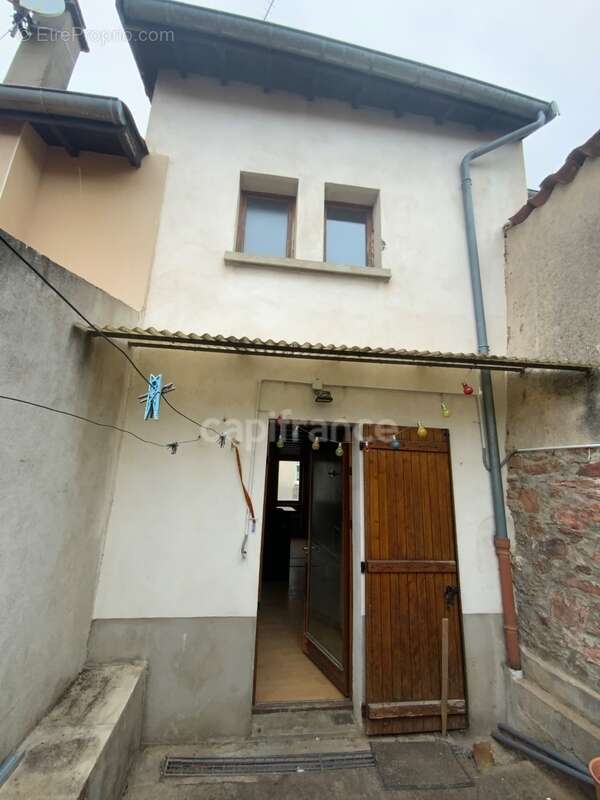 Maison à SAINT-BARTHELEMY-LESTRA