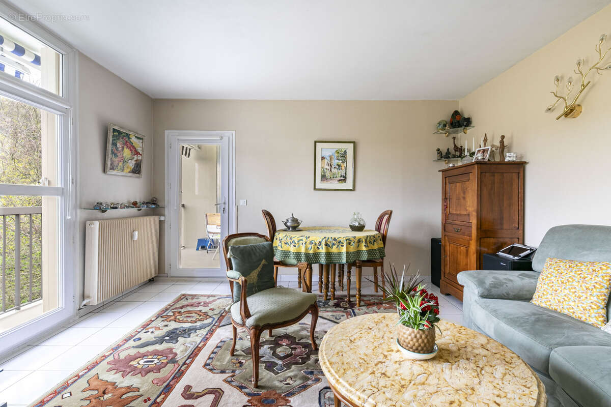 Appartement Le Pecq 4 pièce(s) 73.83 m2 - photo 3