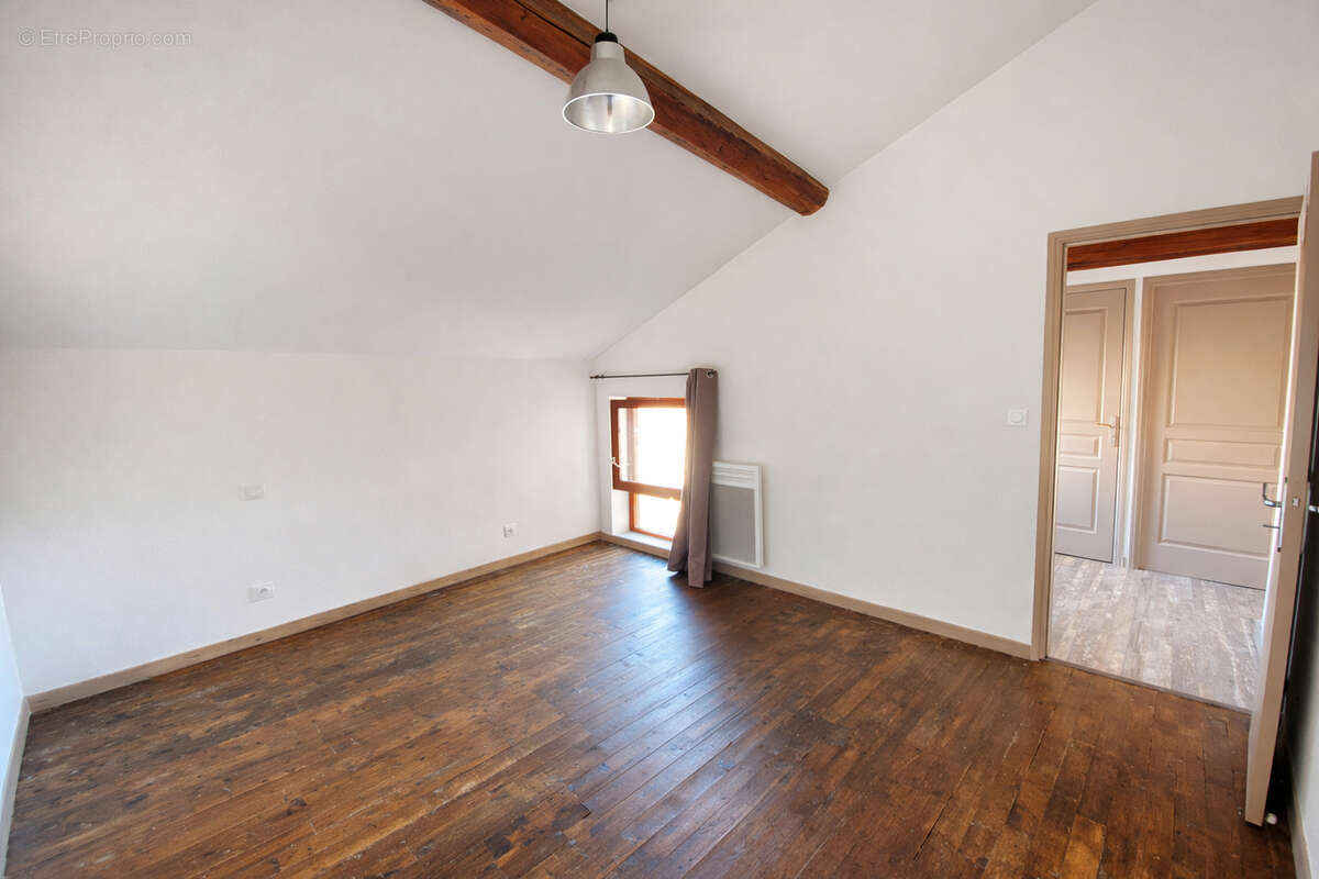 Appartement à SAINT-MARCELLIN-EN-FOREZ