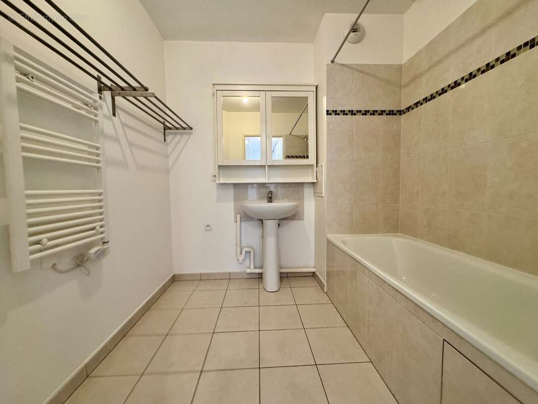 Appartement à PRINGY