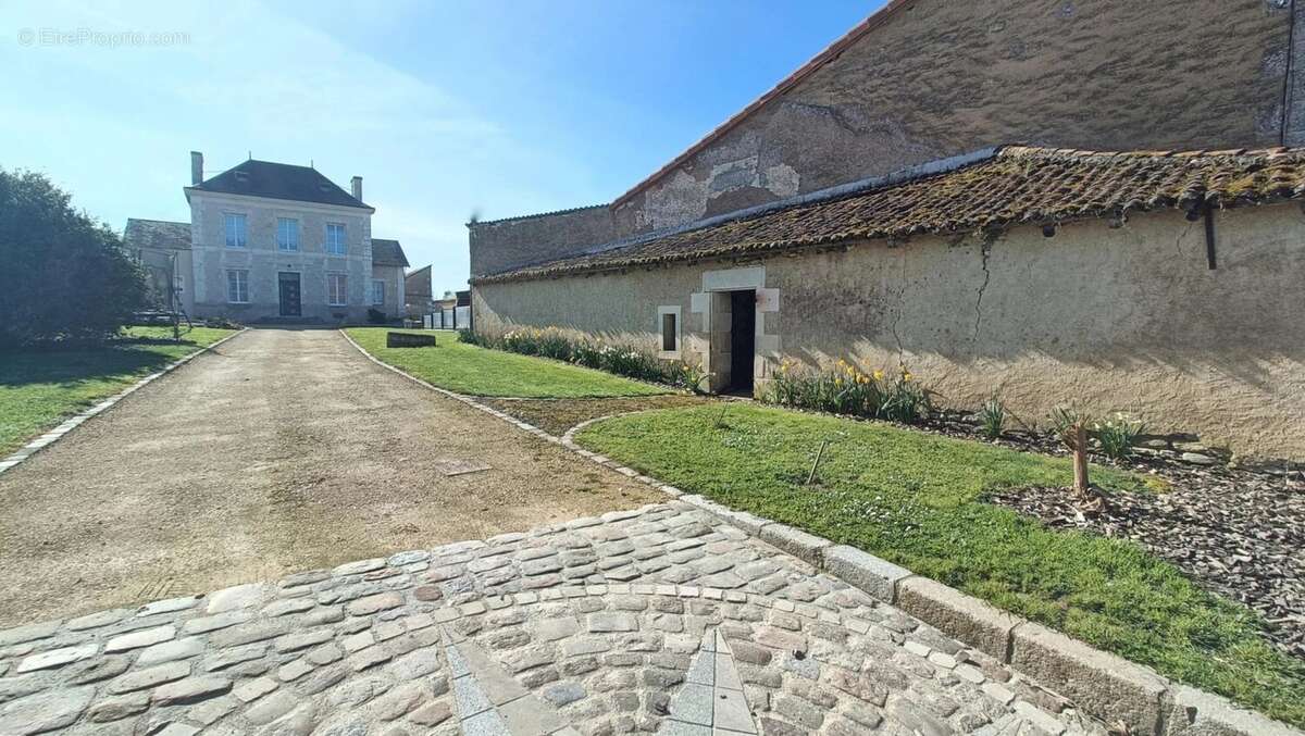 Maison à LE ROCHEREAU