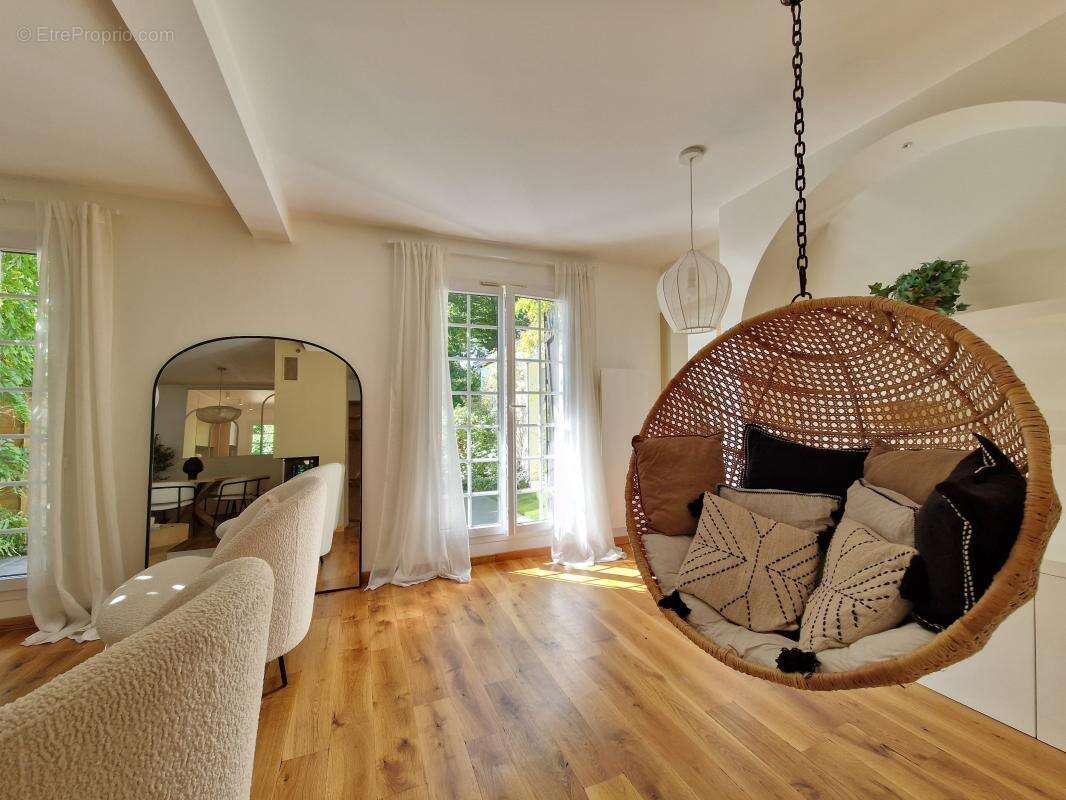 Maison à JOUY-EN-JOSAS