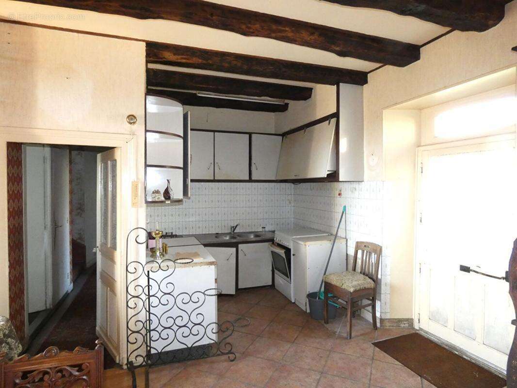 Maison à BADEFOLS-D&#039;ANS