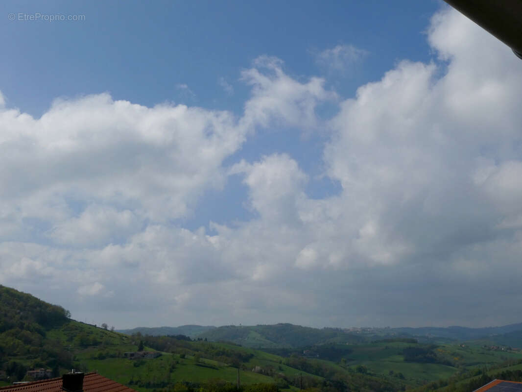 Maison à MONTROMANT