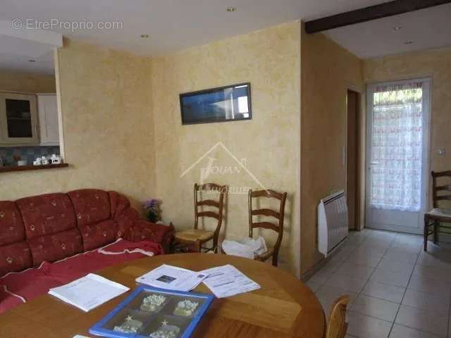 Maison à JALIGNY-SUR-BESBRE