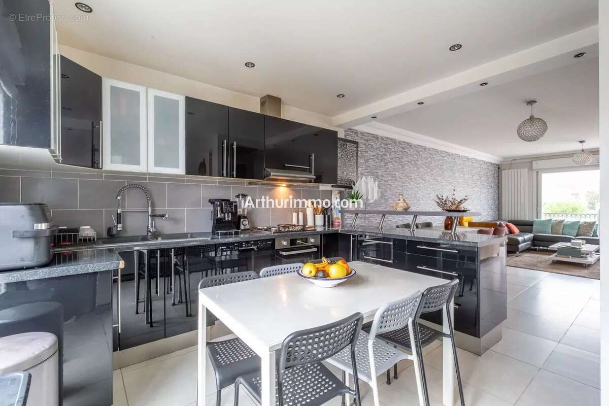 Maison à SUCY-EN-BRIE