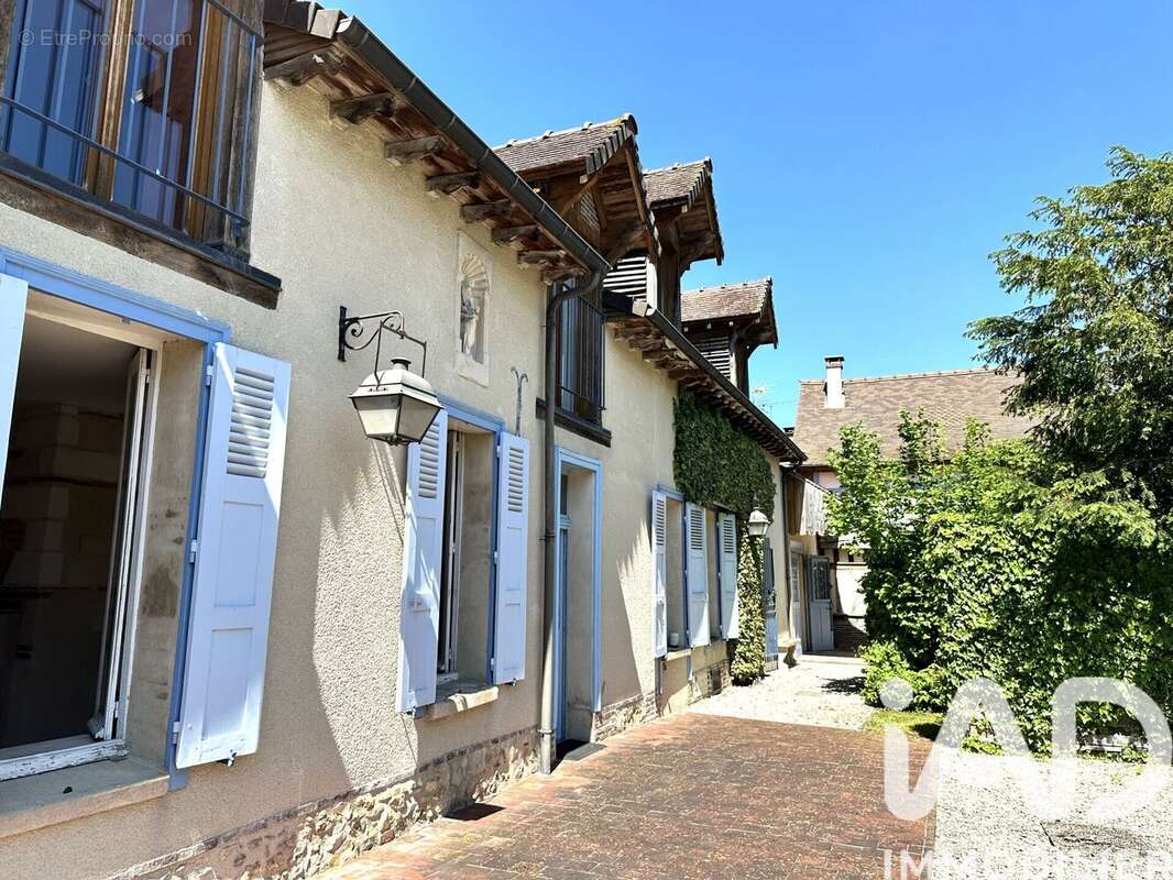 Photo 2 - Maison à LA CHAPELLE-SAINT-LUC