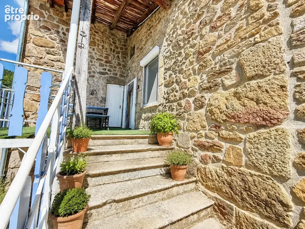 Maison en pierres à Véranne 40 m2 avec terrasse et cave voûtée - Environnement privilégié - photo 2