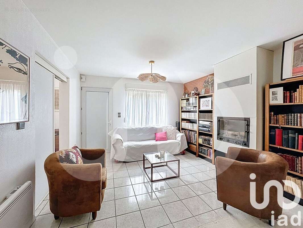 Photo 8 - Maison à MONDONVILLE