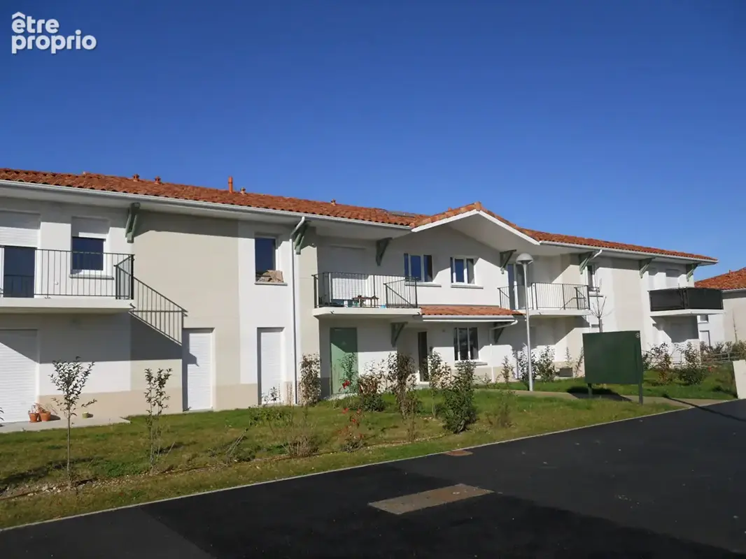 Photo Appartement à Ambares-Et-Lagrave au prix de 162 000€
