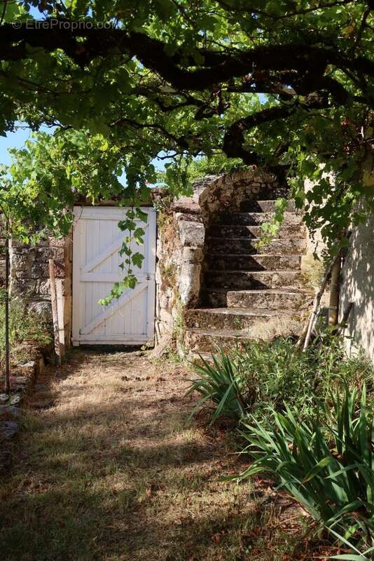 Maison à CLAIRVAUX-D&#039;AVEYRON