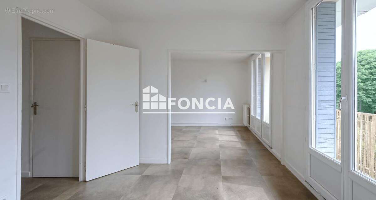 Appartement à MEYLAN