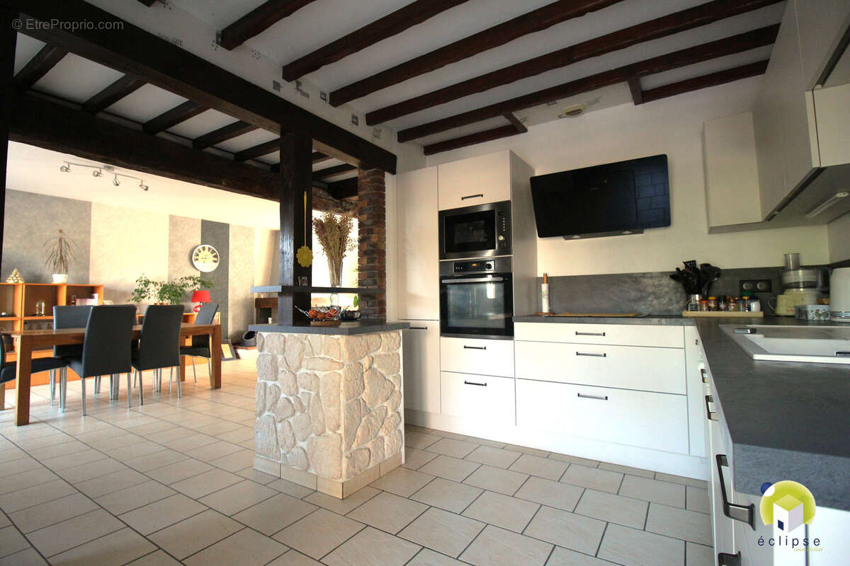 Maison à MEZERIAT