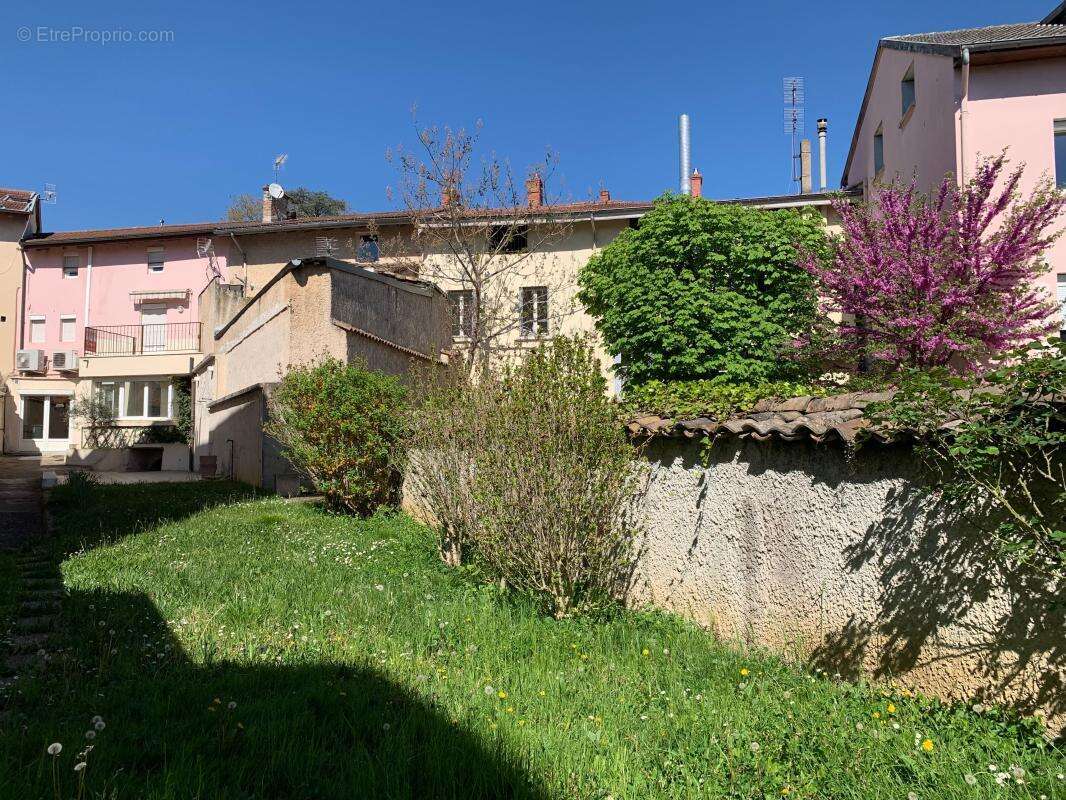 Maison à FONTAINES-SUR-SAONE