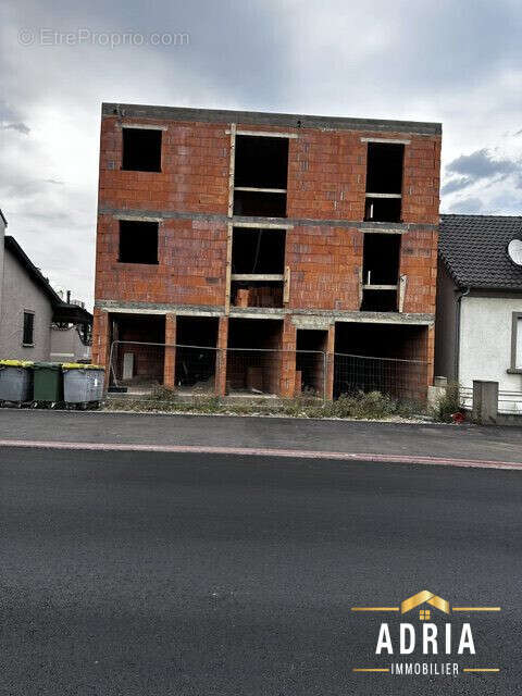 Appartement 330 m² à Florange  - photo 2