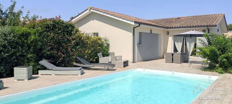 AUDENGE - Maison récente de standing avec piscine chauffée et 4 chambres - photo 10