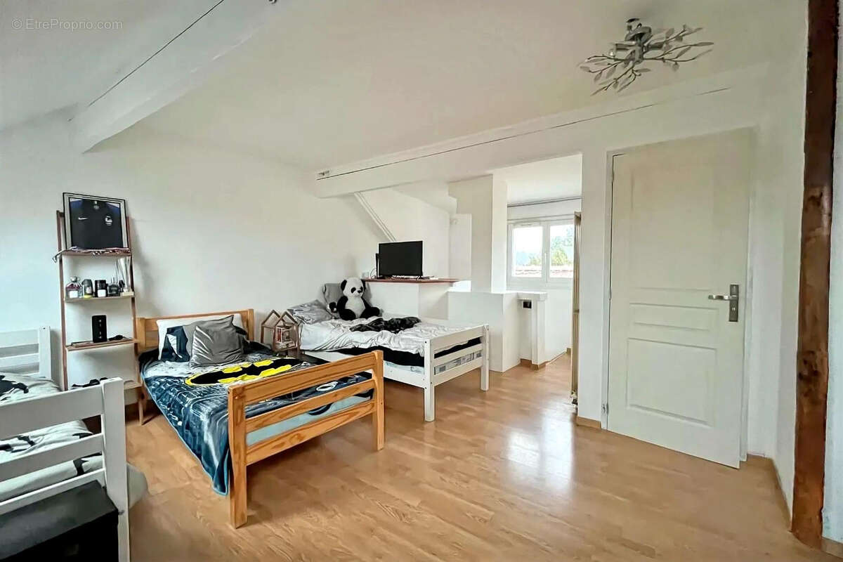 Maison à DAMMARTIN-SUR-TIGEAUX