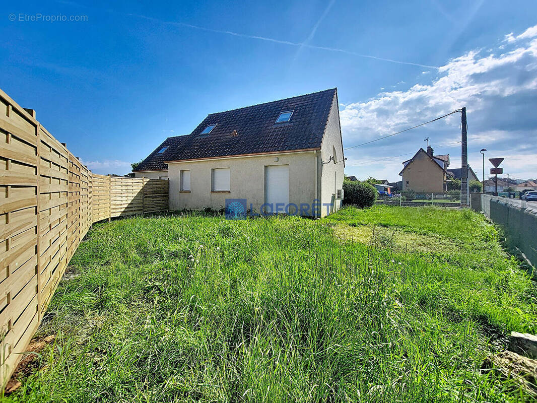 Maison à CHARMES