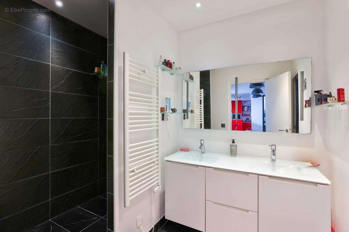 Appartement à PARIS-12E