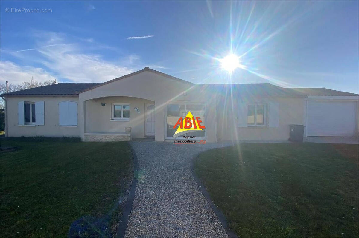 Photo 1 - Maison à FRANCOIS