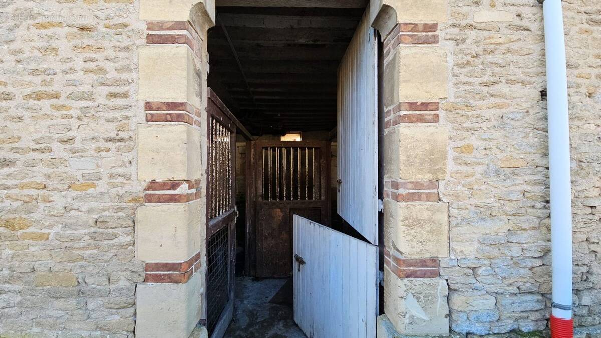 Maison à BIEVILLE-BEUVILLE