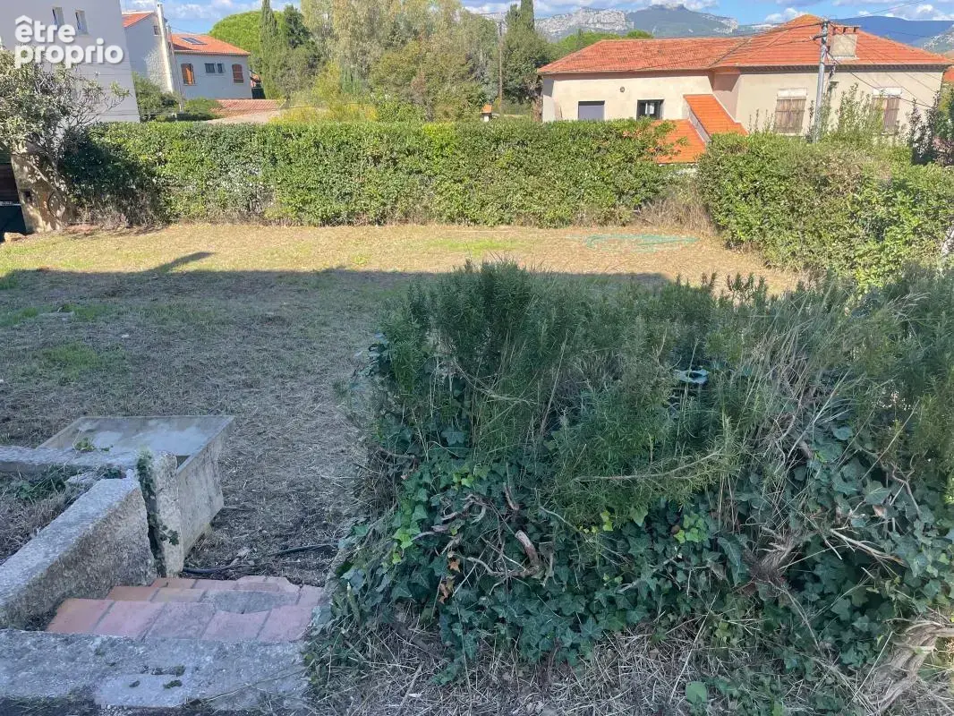 A vendre la seyne sur mer 83500 maison 5 pieces a renover 3 chambres jardin garage - photo 5