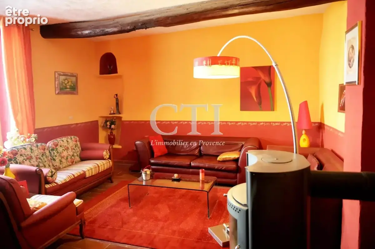 proche VAISON - EXCEPTIONNELLE  MAISON DE VILLAGE dotée d’un terrasse panoramique à 360 ° - photo 11
