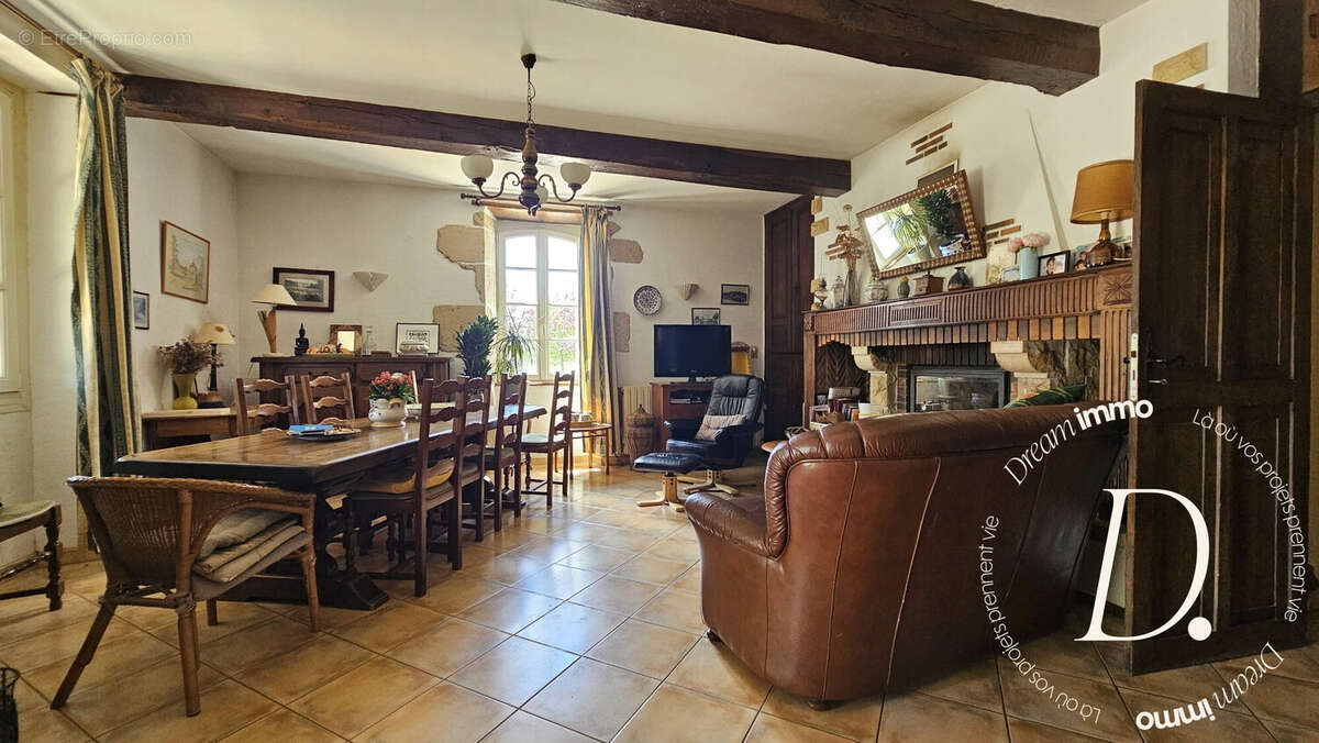 Maison à CASTELNAU-MAGNOAC