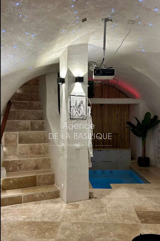 Appartement à SAINT-MAXIMIN-LA-SAINTE-BAUME