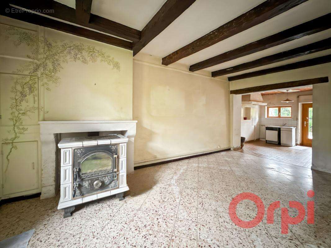 Maison à AINAY-LE-VIEIL