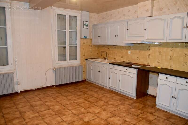 Maison à AIX-EN-OTHE