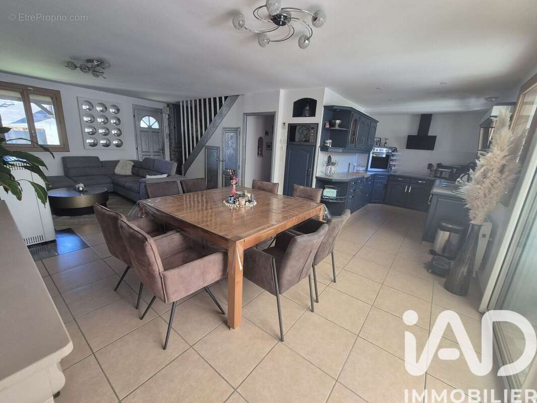 Photo 2 - Maison à LA FERTE-SOUS-JOUARRE