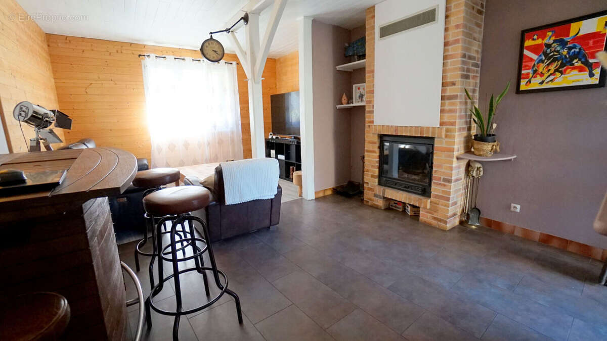 Maison à MEZIERES-SUR-SEINE