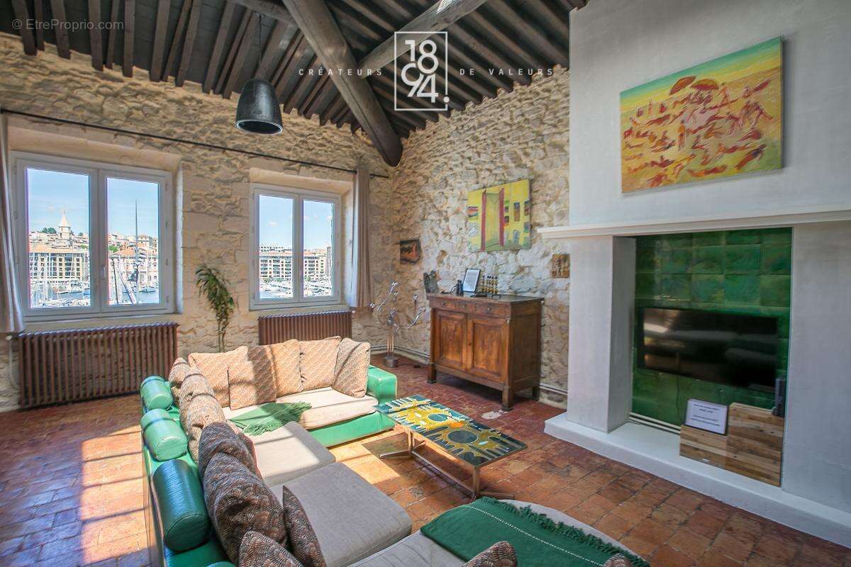 Appartement à MARSEILLE-7E