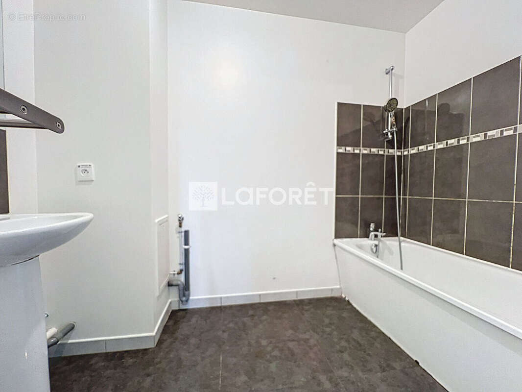 Appartement à MOISSY-CRAMAYEL