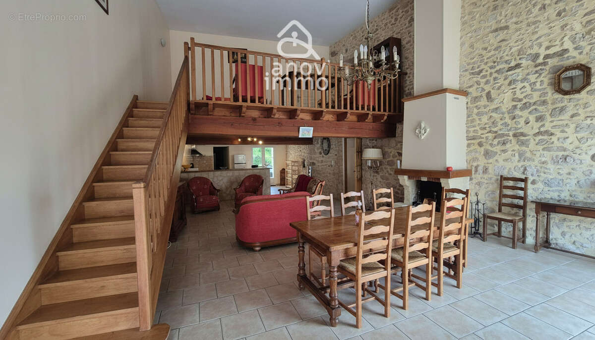 Grande maison familiale de plus de 150 m2 avec terrasse et j - photo 2
