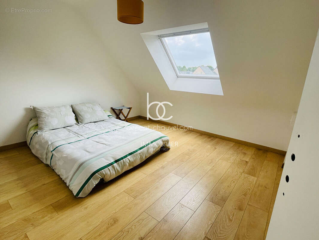 VENTE Maison 4 Chambres  Grand Potentiel  Sous-Sol Complet  Proche Golfe  SAINT-ARMEL (56450) - photo 10
