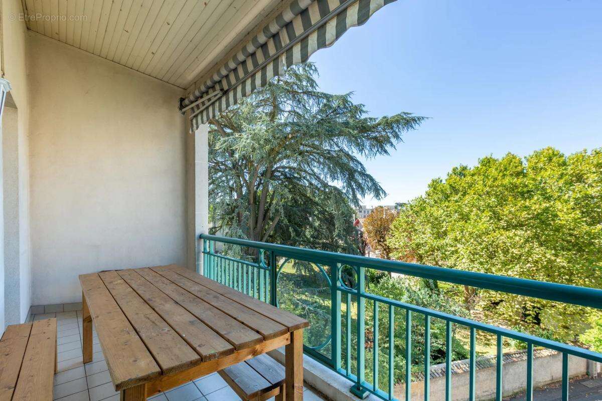 Appartement à TASSIN-LA-DEMI-LUNE