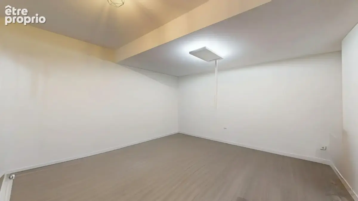 216 m2 en centre-ville d'Avranches Projet habitation ou professionnel - photo 5