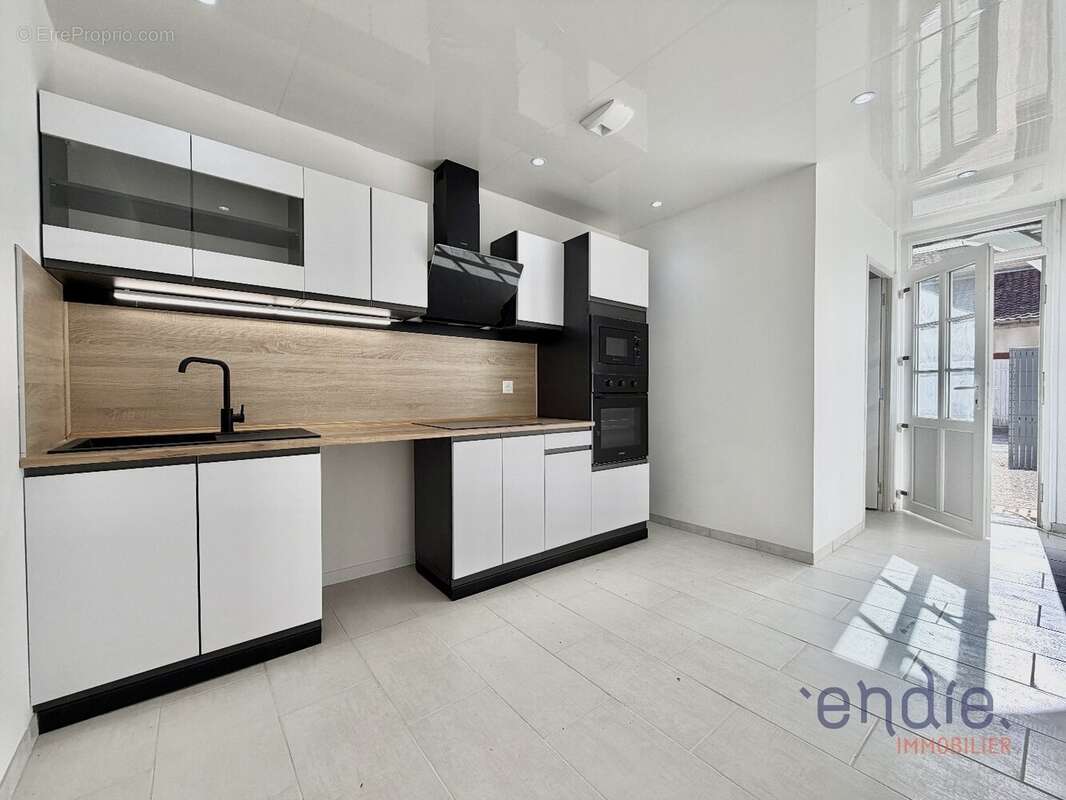 Appartement à GRAY