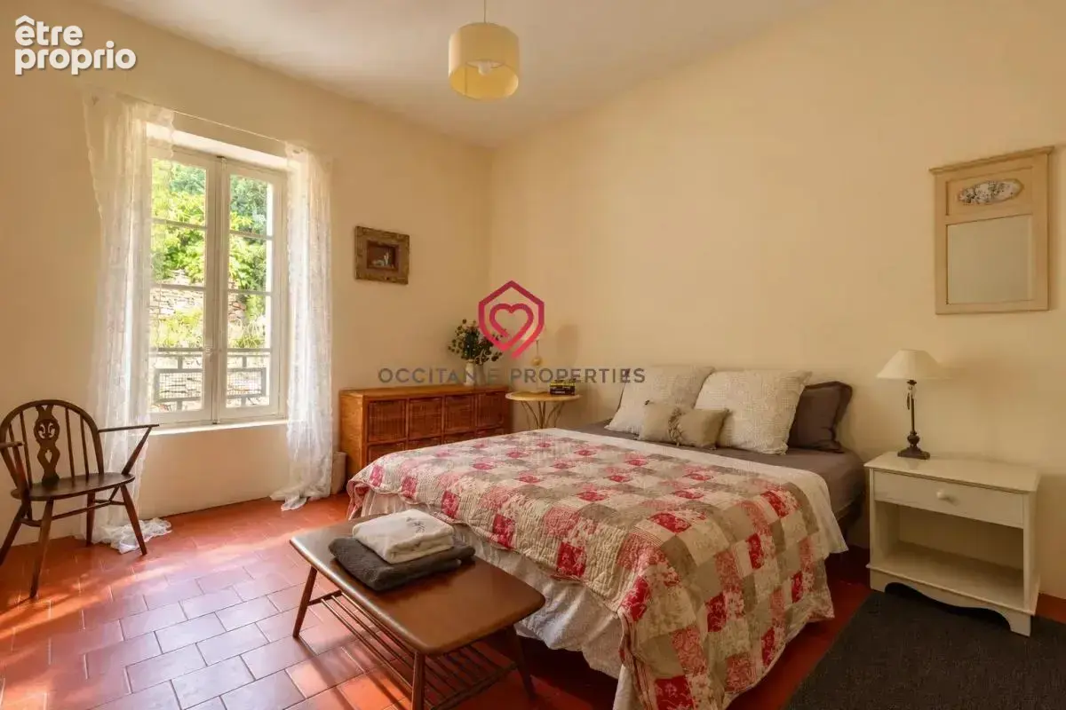 Belle maison de caractère en pierre avec 4 chambres et ancienne cave viticole – Roquebrun, Hérault - photo 24