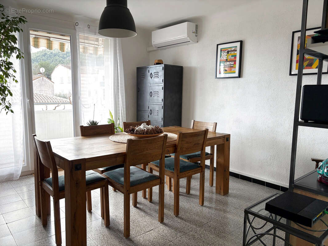 Appartement à CUERS