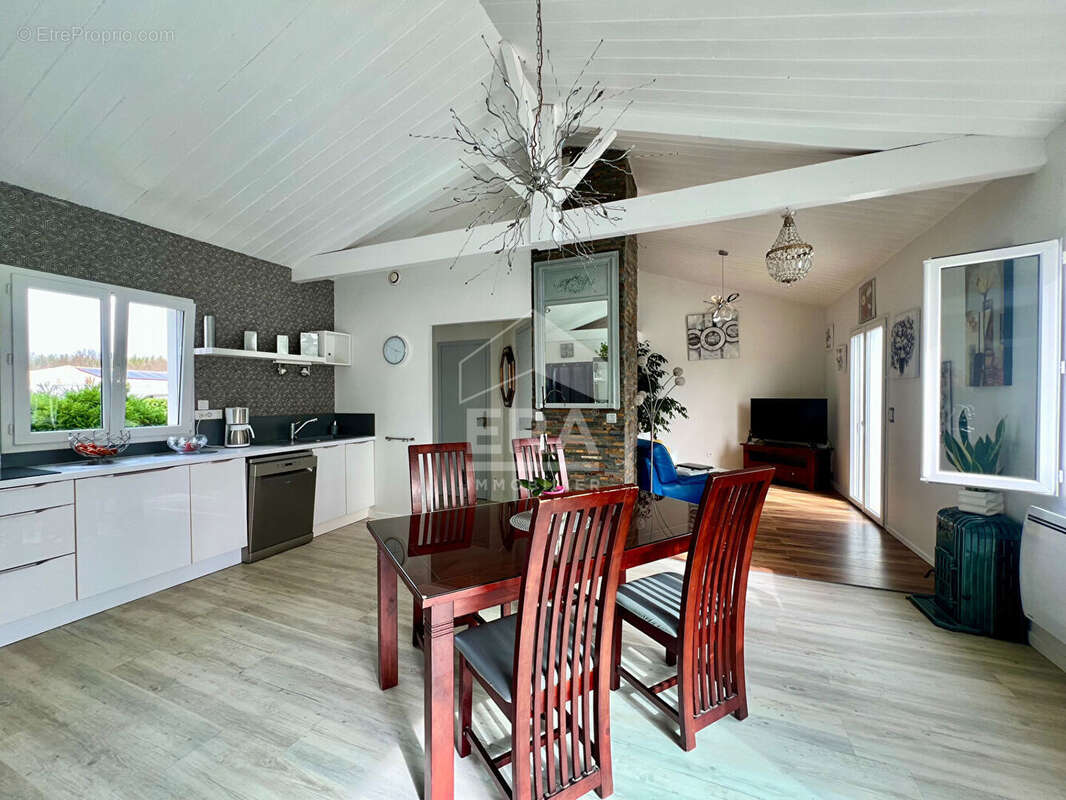 Belle maison comtemporaine - plain-pied - calme - piscine - photo 7