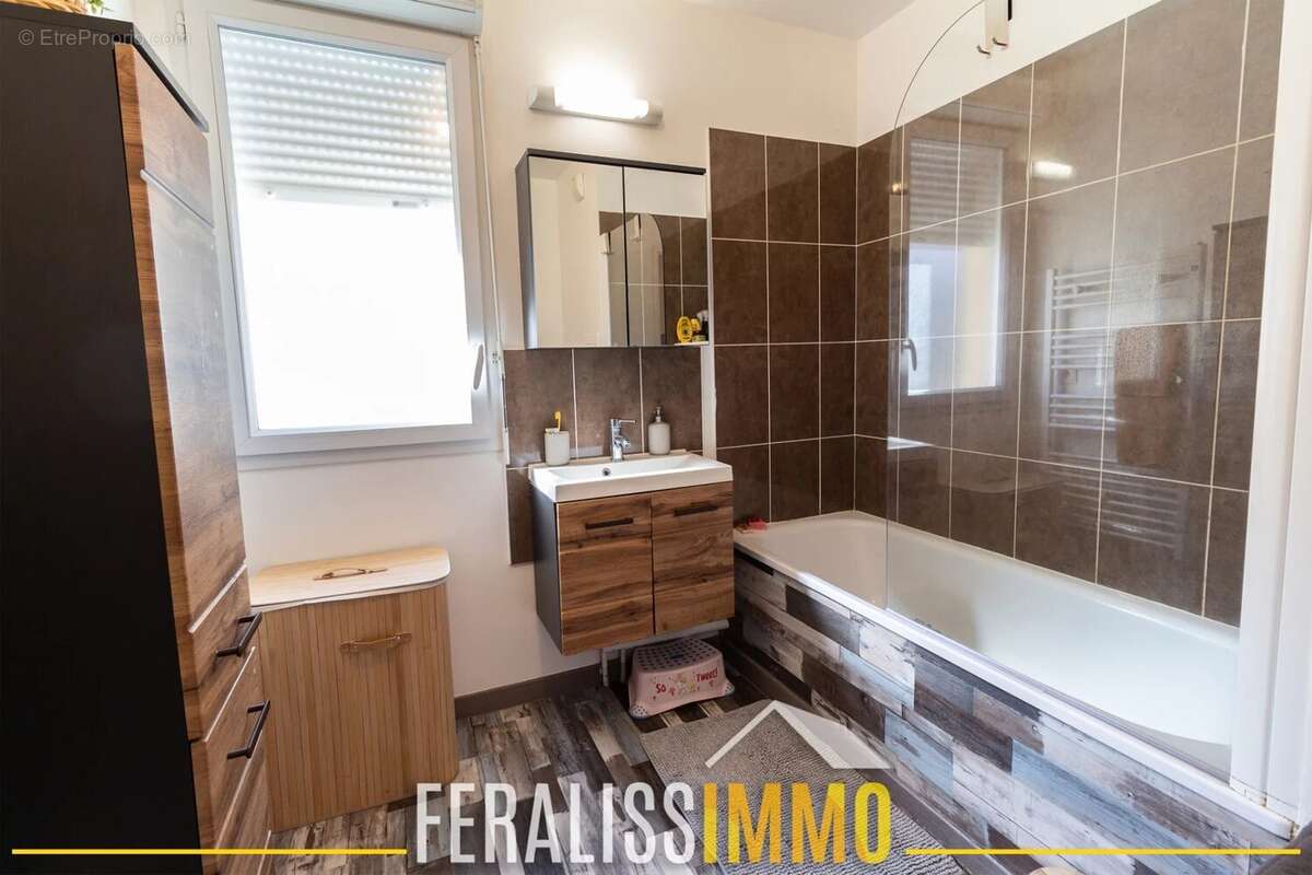 Appartement à VAUREAL