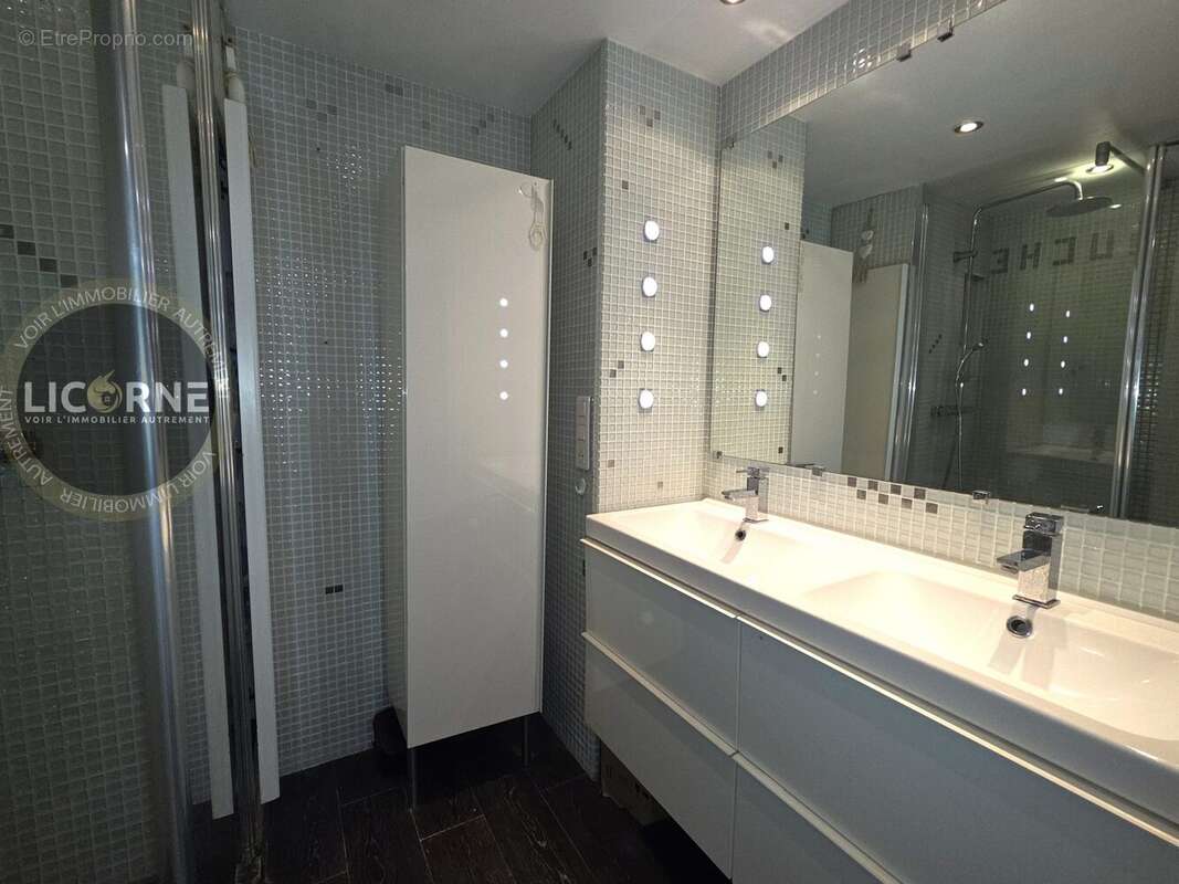 Salle de bain - Appartement à MARSEILLE-10E