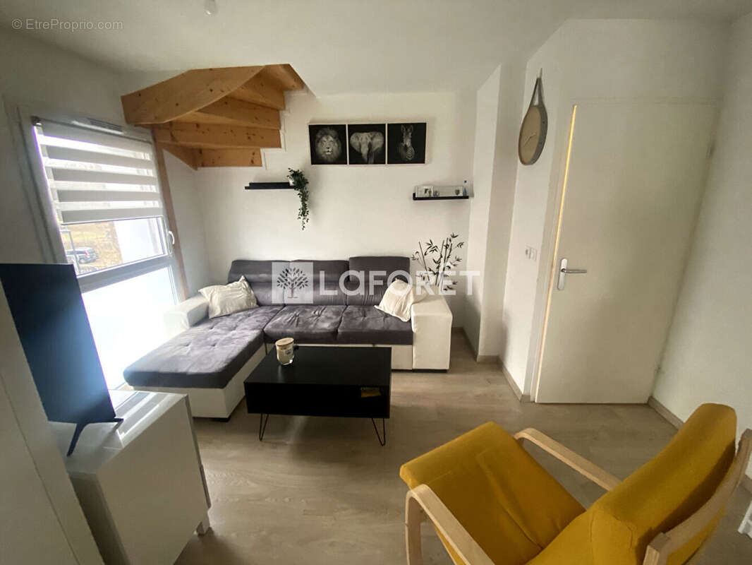 Appartement à LES MUREAUX